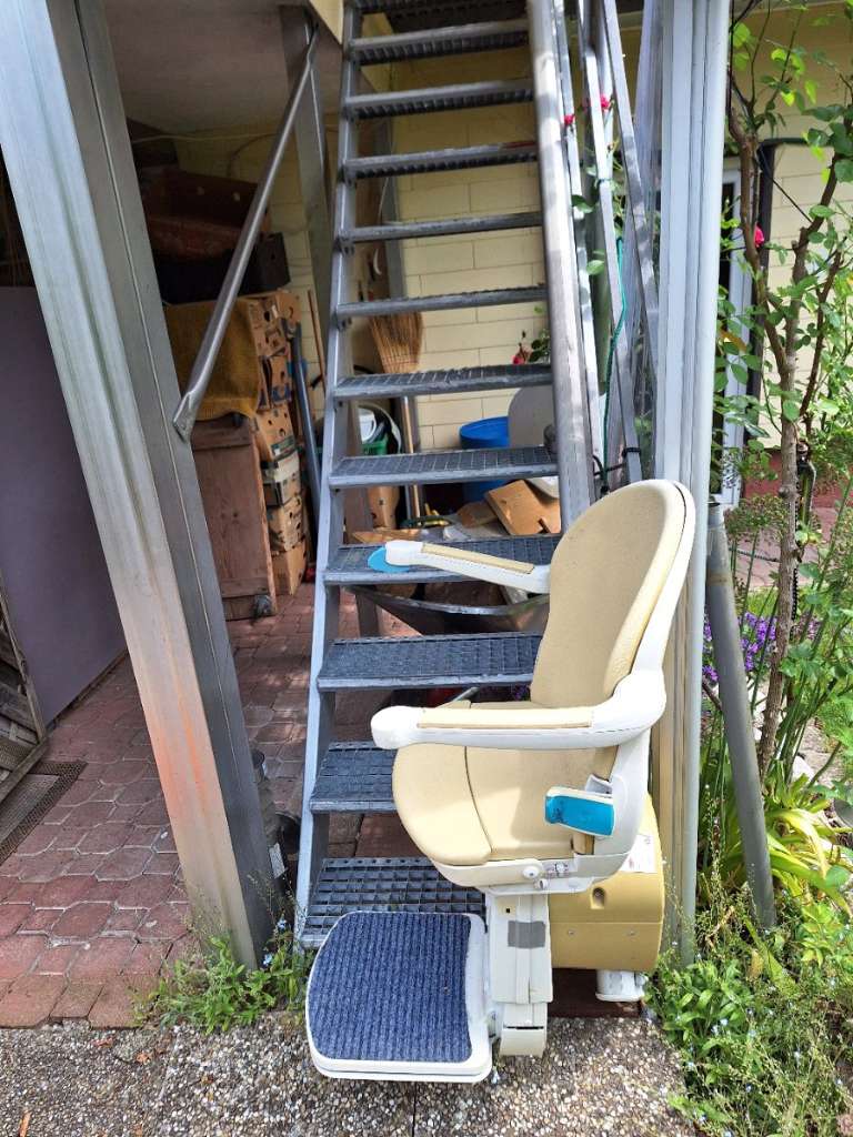 Gerader gebrauchter Treppenlift für Außenbereich